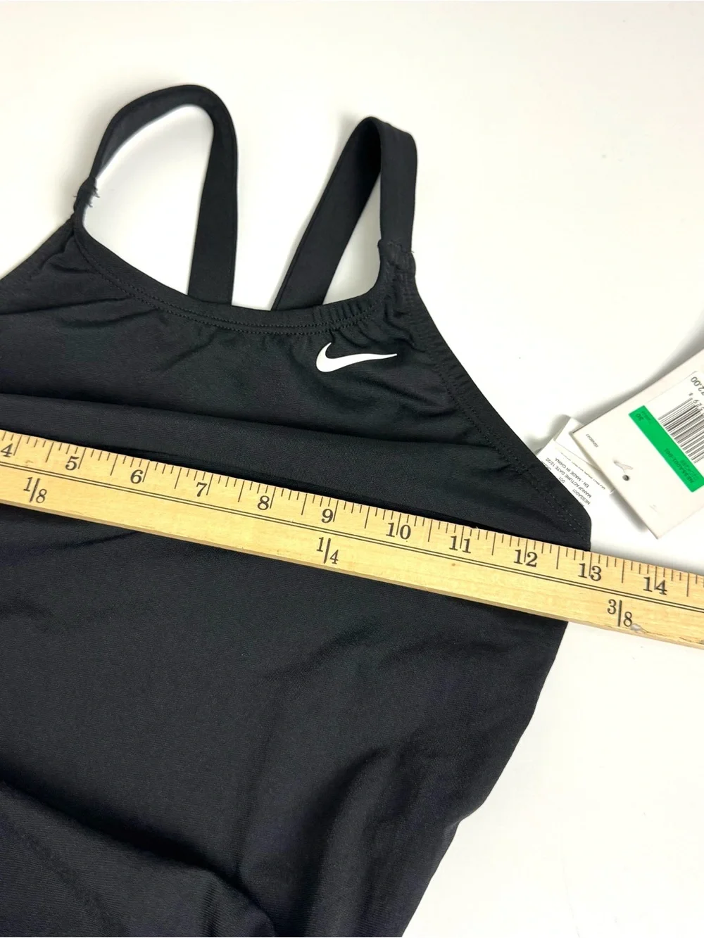 NWT Nike HydraStrong solid fastback one-piece swimsuit Women’s Sz 4 / 30 Black